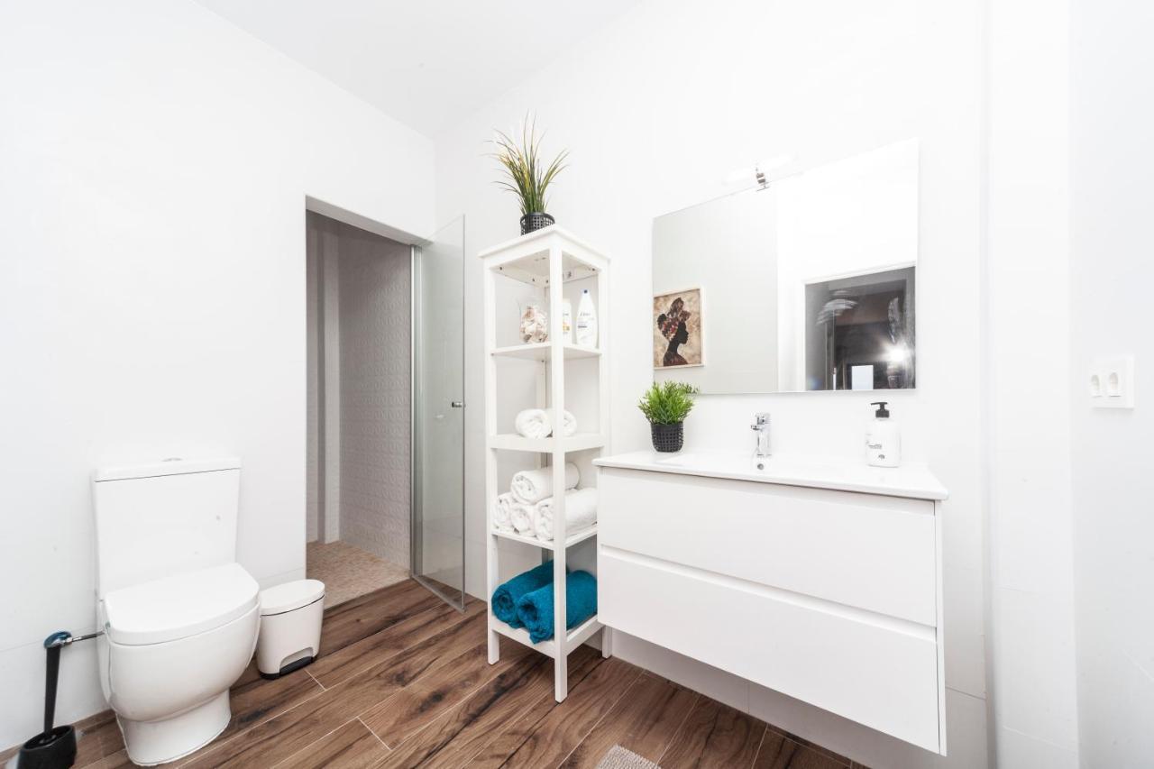 Apartament Luxury Sea Front V *
