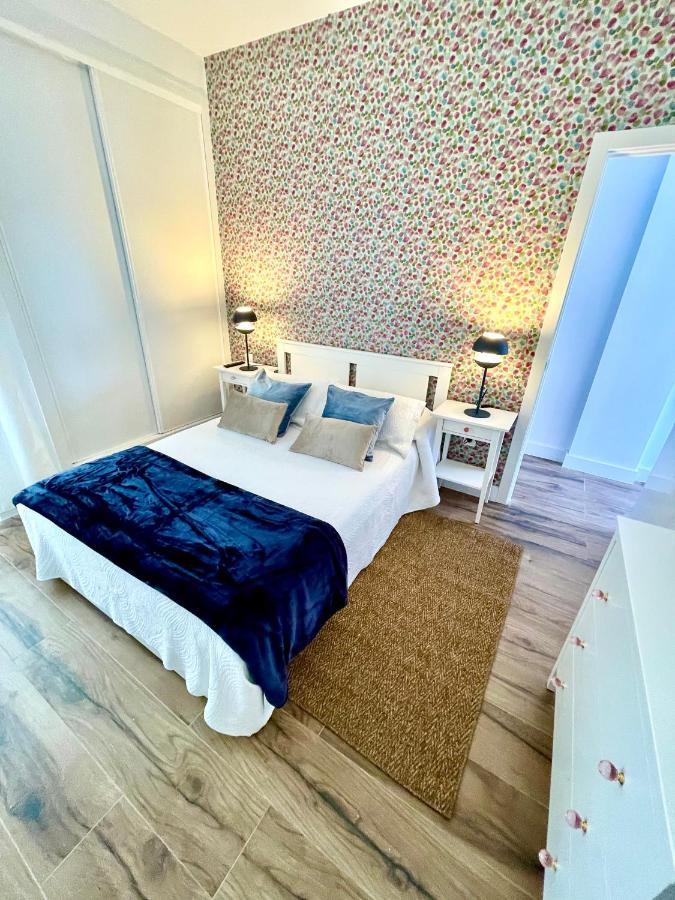 Luxury Sea Front V Apartament