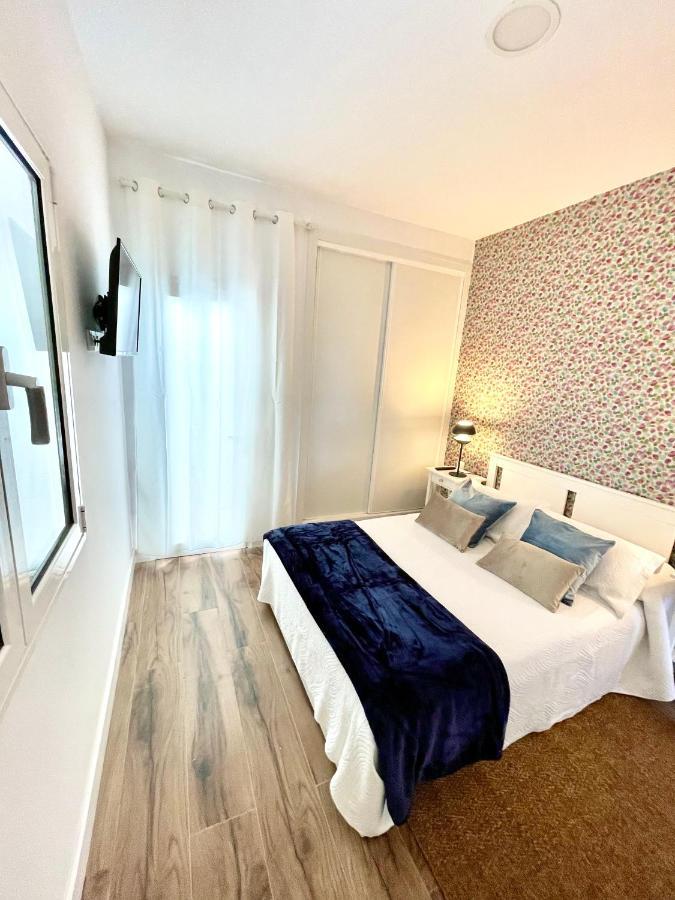 Luxury Sea Front V Apartament *